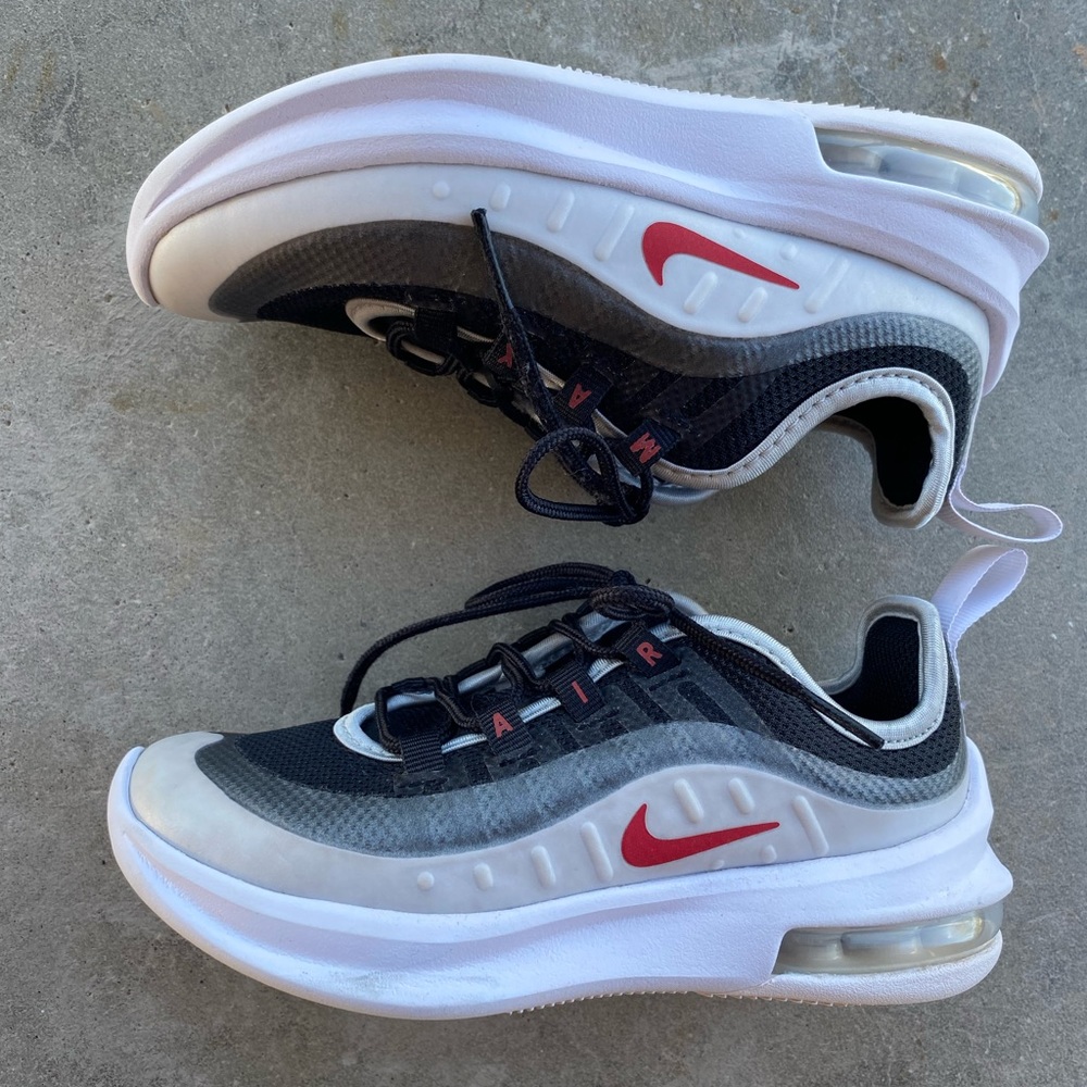 Nike Air Max Axis White Grey Black Sneakers kids size 11.5